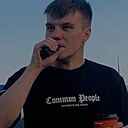 Денис, 24 года