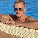 Ден, 44 года