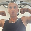 Малой, 32 года