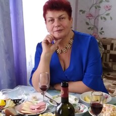 Фотография девушки Любаша, 69 лет из г. Екатеринбург