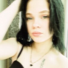 Фотография девушки Алёна, 19 лет из г. Оленегорск