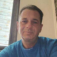 Фотография мужчины Robert Emy, 44 года из г. București