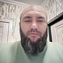 Он, 41 год