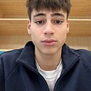 Макс, 23 года