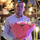 Макс, 24 года