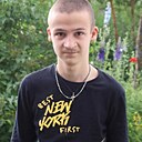 Артём, 22 года