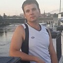 Al, 44 года