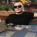 Максим, 24 года