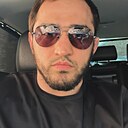 No One, 35 лет