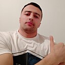 D D, 34 года