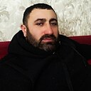 Emil, 44 года