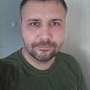 Холостяк, 42 года
