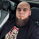 Виктор, 33 года
